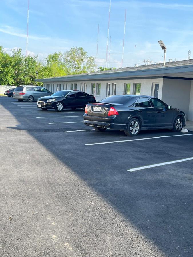 Broadway Inn Motel Сан-Антонио Экстерьер фото